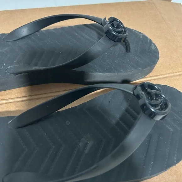Black Gucci Platform Flip Flop Sandals - Picture 3 of 5
